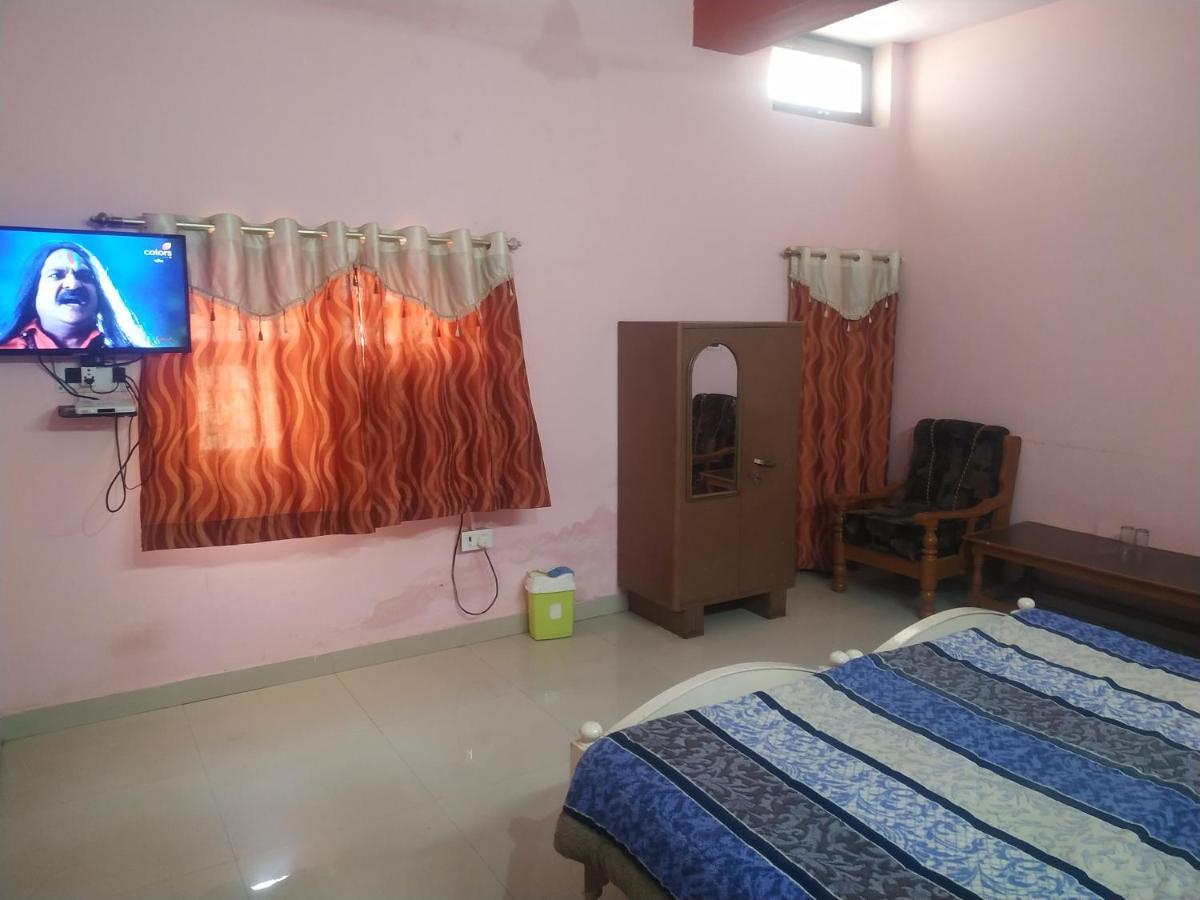 Hotel Shri Mahant Orchha 5 Mint Walking From Ram Raja Temple Exteriör bild