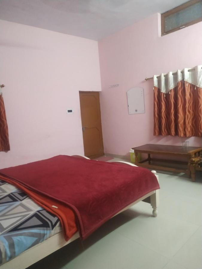 Hotel Shri Mahant Orchha 5 Mint Walking From Ram Raja Temple Exteriör bild