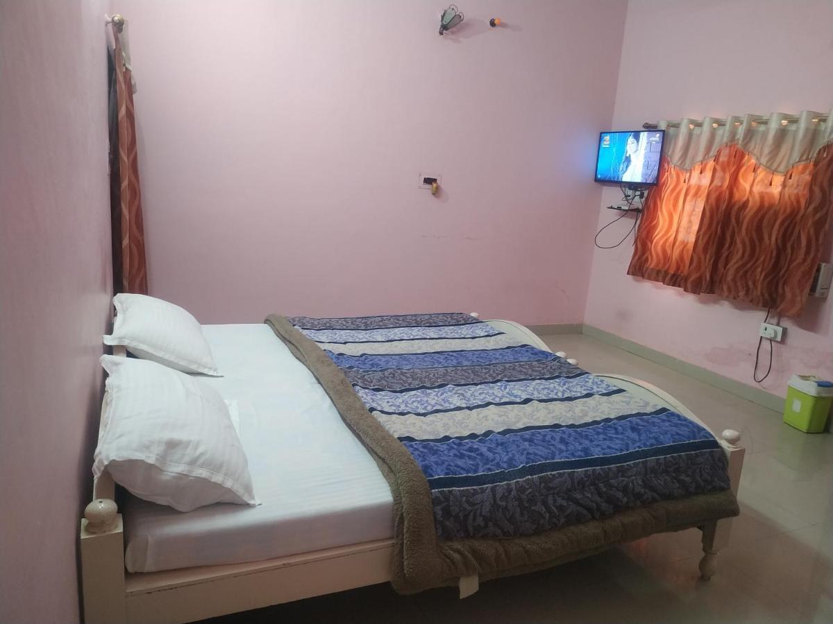 Hotel Shri Mahant Orchha 5 Mint Walking From Ram Raja Temple Exteriör bild