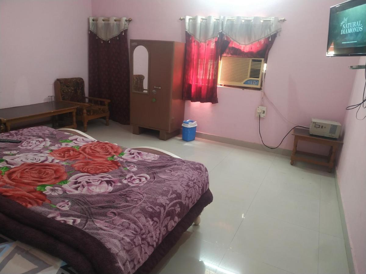 Hotel Shri Mahant Orchha 5 Mint Walking From Ram Raja Temple Exteriör bild