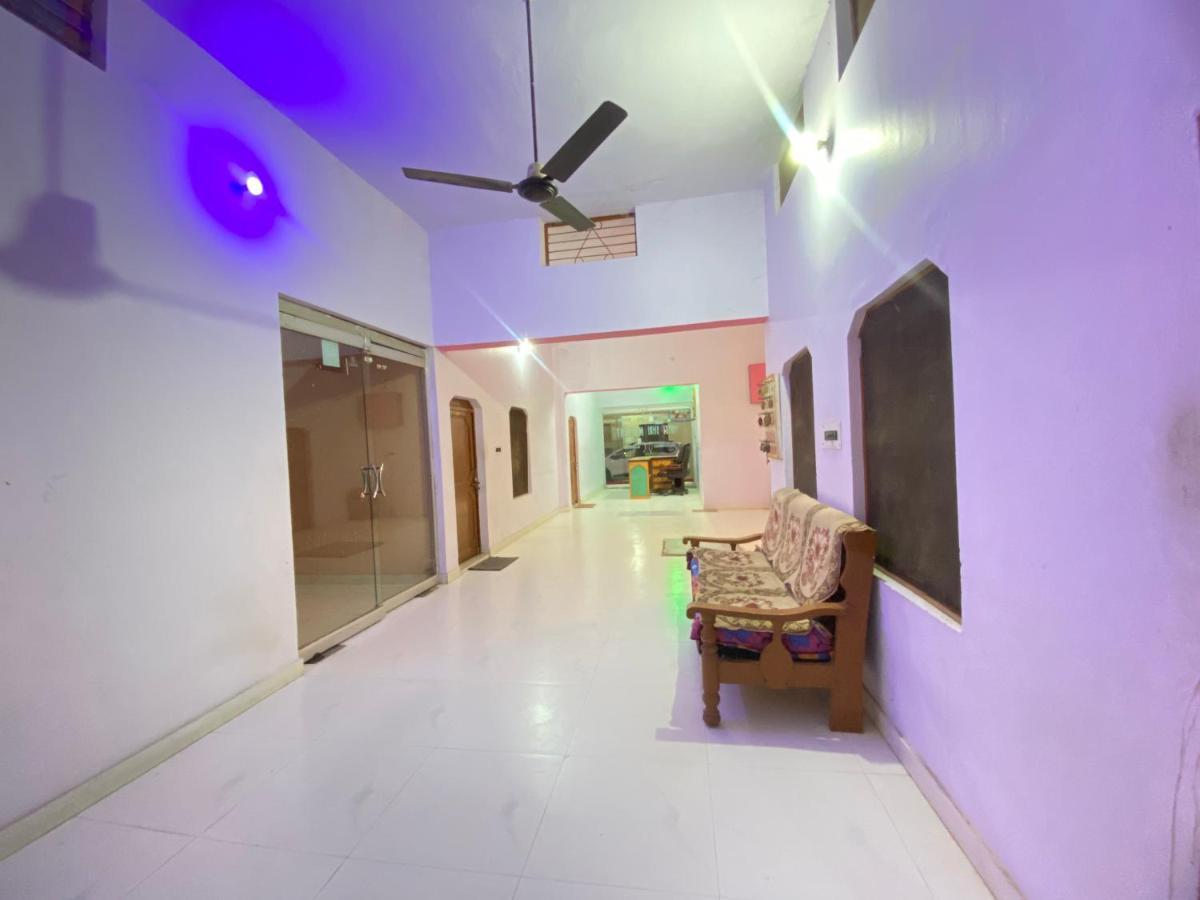 Hotel Shri Mahant Orchha 5 Mint Walking From Ram Raja Temple Exteriör bild