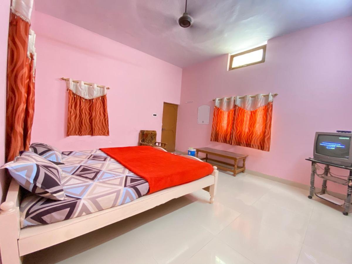 Hotel Shri Mahant Orchha 5 Mint Walking From Ram Raja Temple Exteriör bild