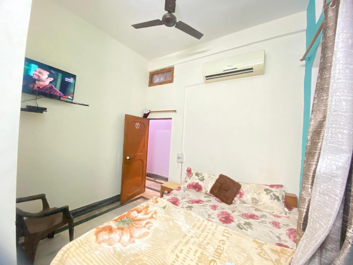 Hotel Shri Mahant Orchha 5 Mint Walking From Ram Raja Temple Exteriör bild
