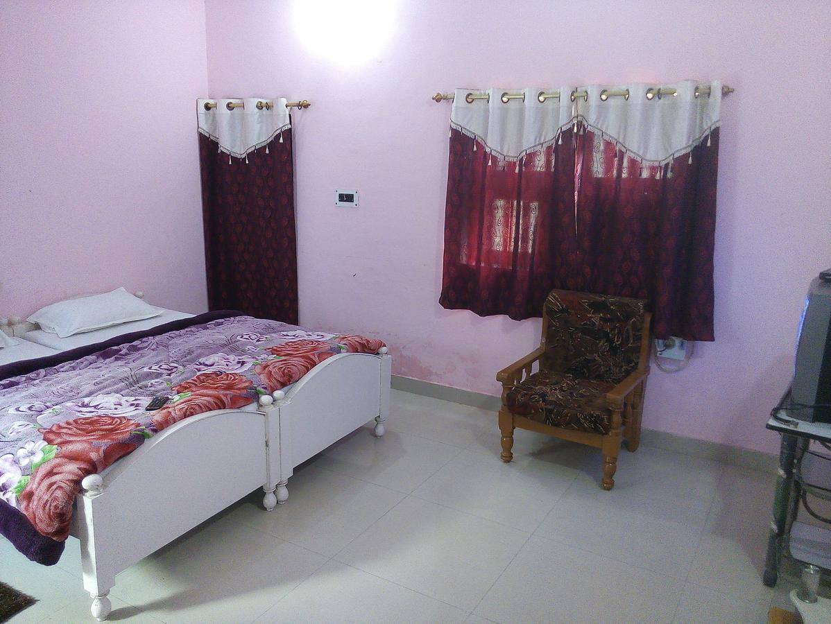 Hotel Shri Mahant Orchha 5 Mint Walking From Ram Raja Temple Exteriör bild