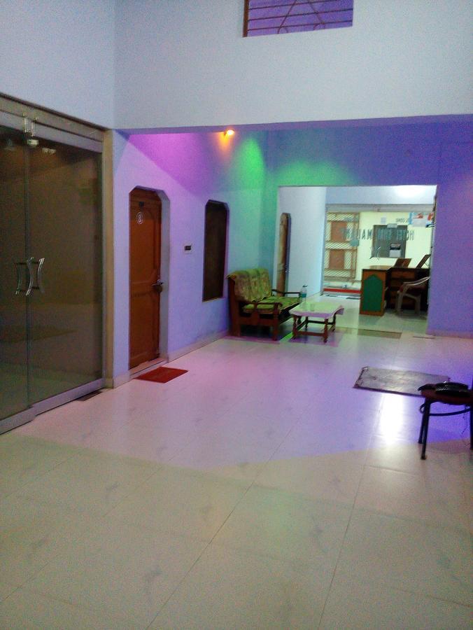 Hotel Shri Mahant Orchha 5 Mint Walking From Ram Raja Temple Exteriör bild