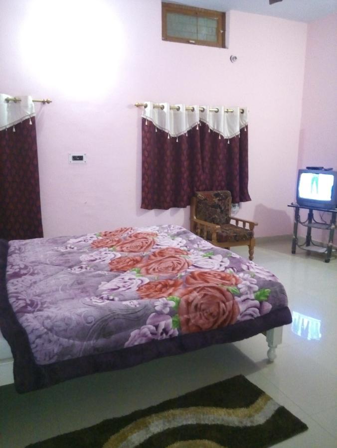 Hotel Shri Mahant Orchha 5 Mint Walking From Ram Raja Temple Exteriör bild