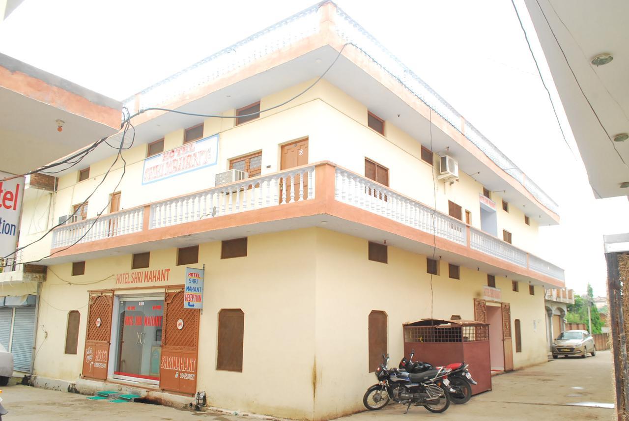 Hotel Shri Mahant Orchha 5 Mint Walking From Ram Raja Temple Exteriör bild